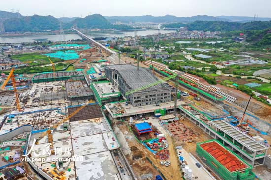 全力推進溫玉鐵路施工建設